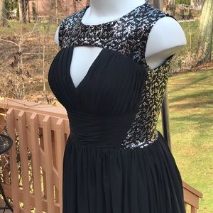 Black sequin gown w/ full skirt 8